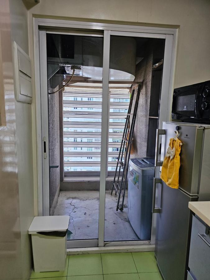 South Of Market Near High Street Bgc Classy & Stylish Studio, Location With View Apartment Manila